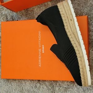 Black Adrian Vittadini sport sz 7